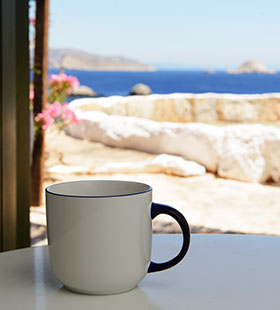 Stay in Folegandros with sea view
